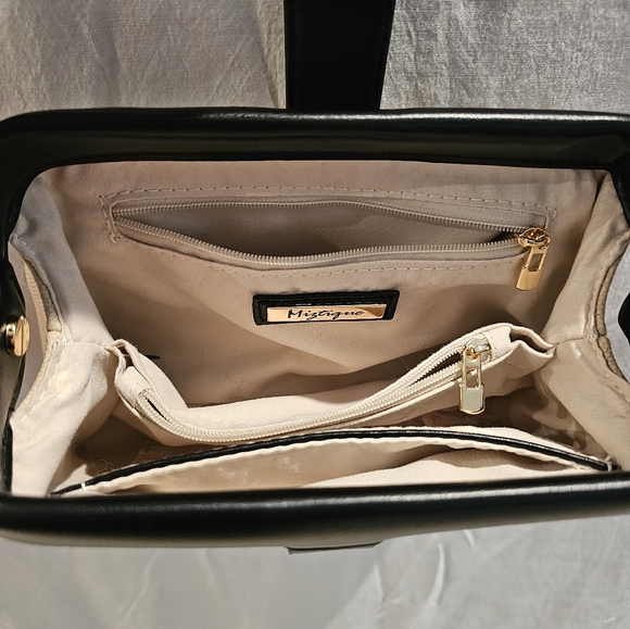 Miztique Handbag - Picture 5 of 8